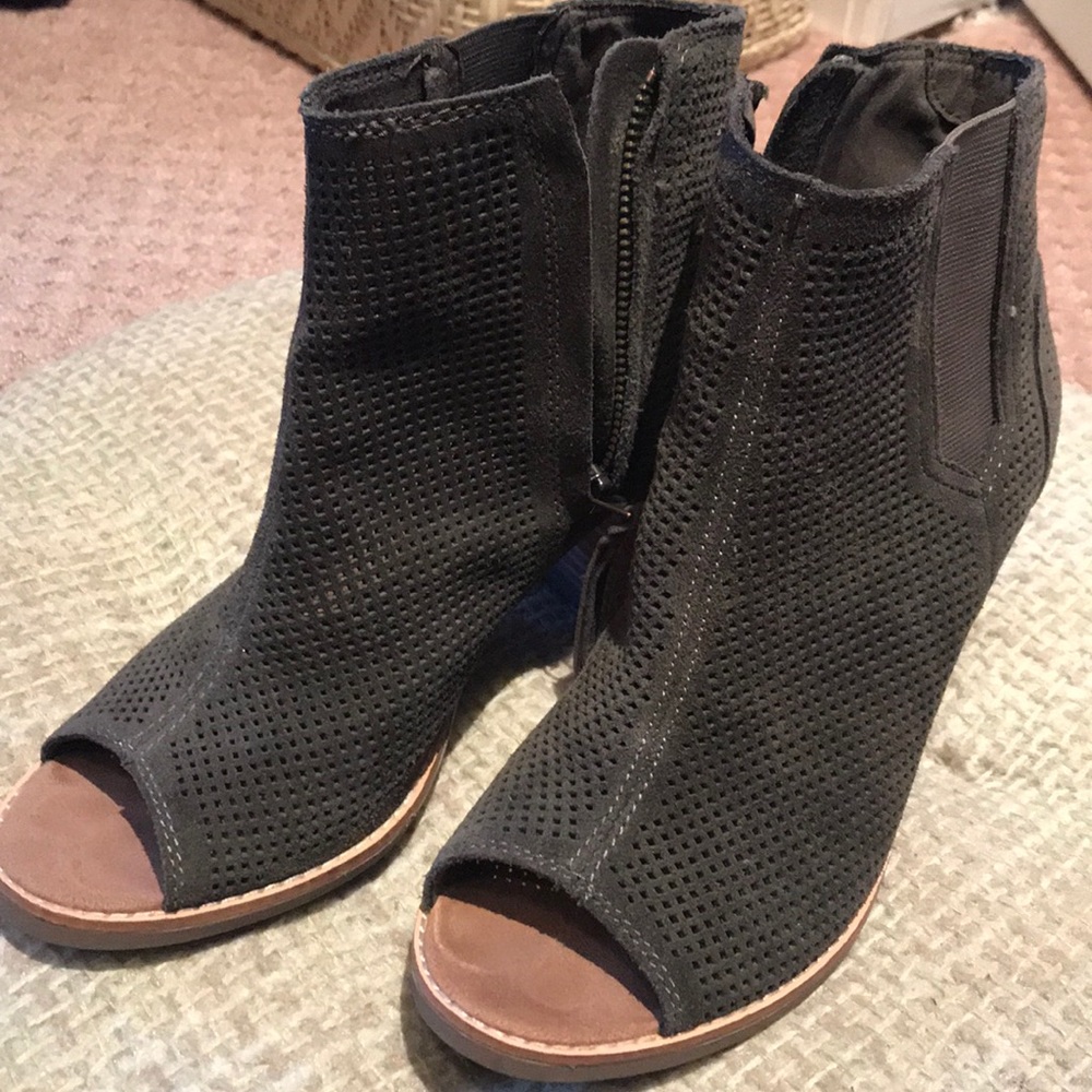TOMS  new suede ankle peeptoe booties.